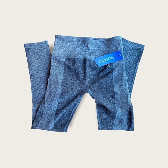 Danskin Leggings Seamless Ankle Gray Sz M NWT - Picture 2 of 5